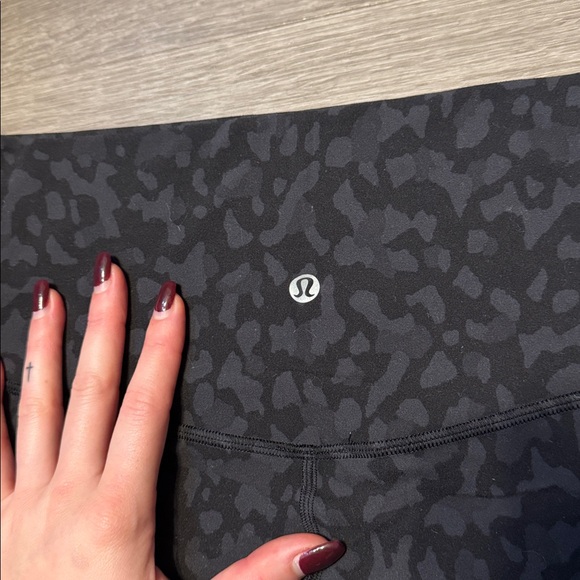 Lululemon Align Shorts 6” — Formation Camo Deep Coal Multi — Size 6 - Picture 3 of 5